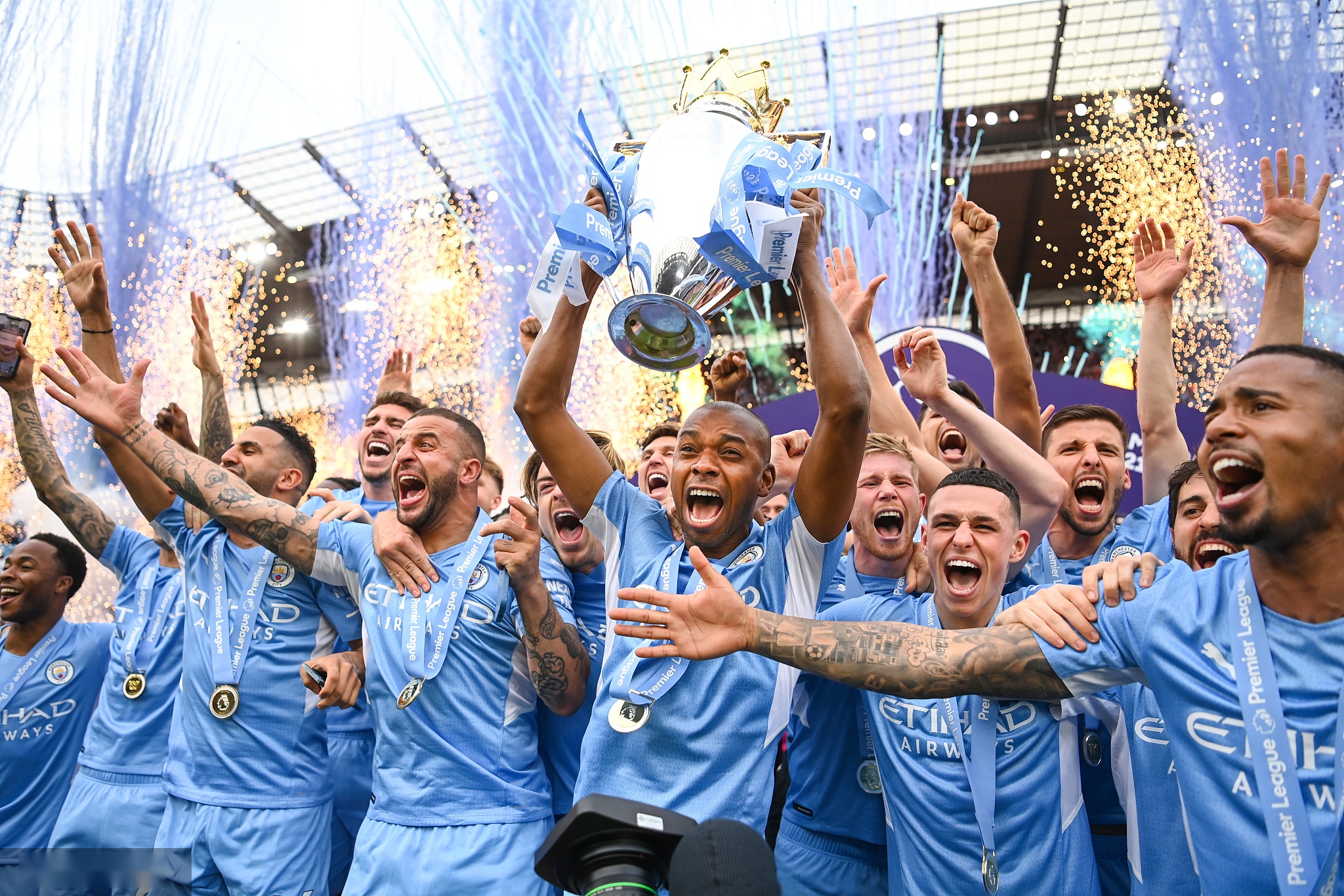 强留队的吸 强留队的吸