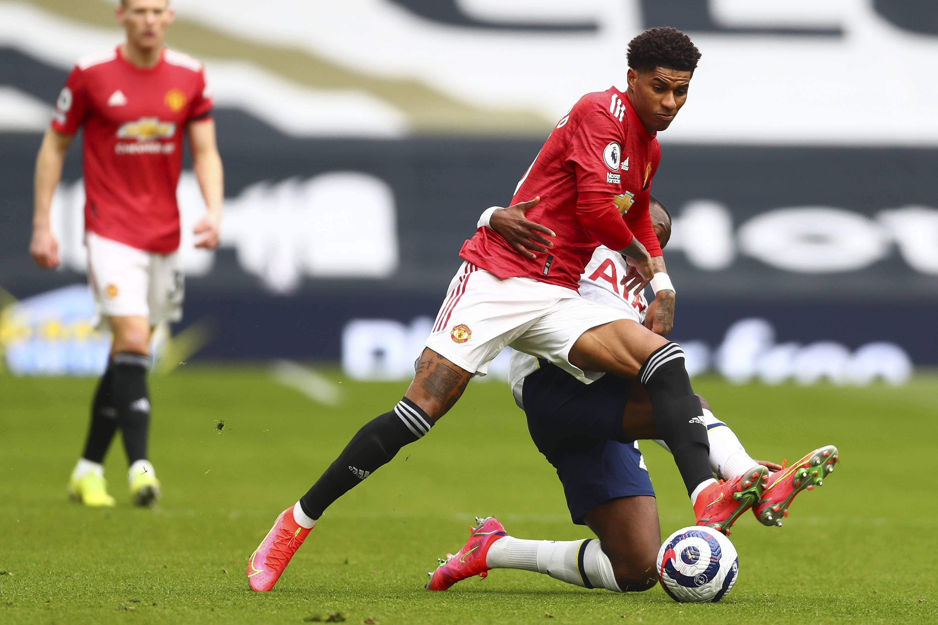 半空间利用 半空间利用